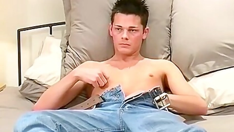 Hot Hunk Masturbating His Throbbing Cock